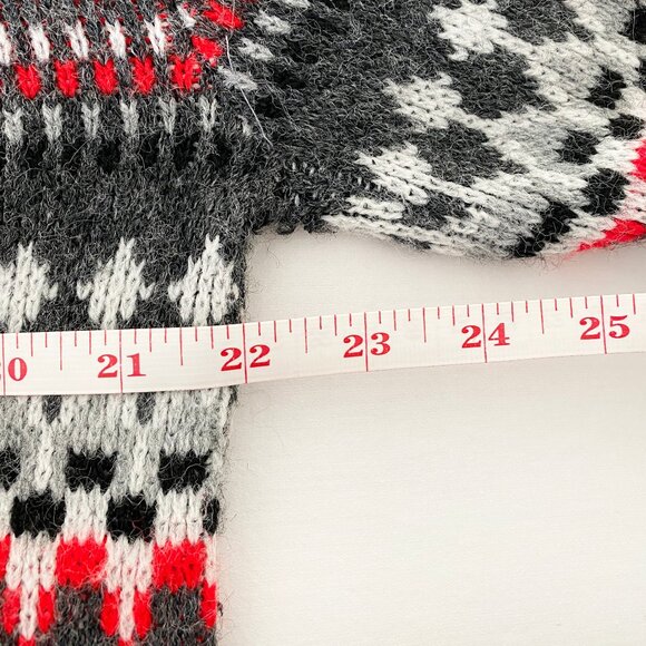 Stunning Orlon Campus Vintage Sweater in Gray and Red - Picture 6 of 7